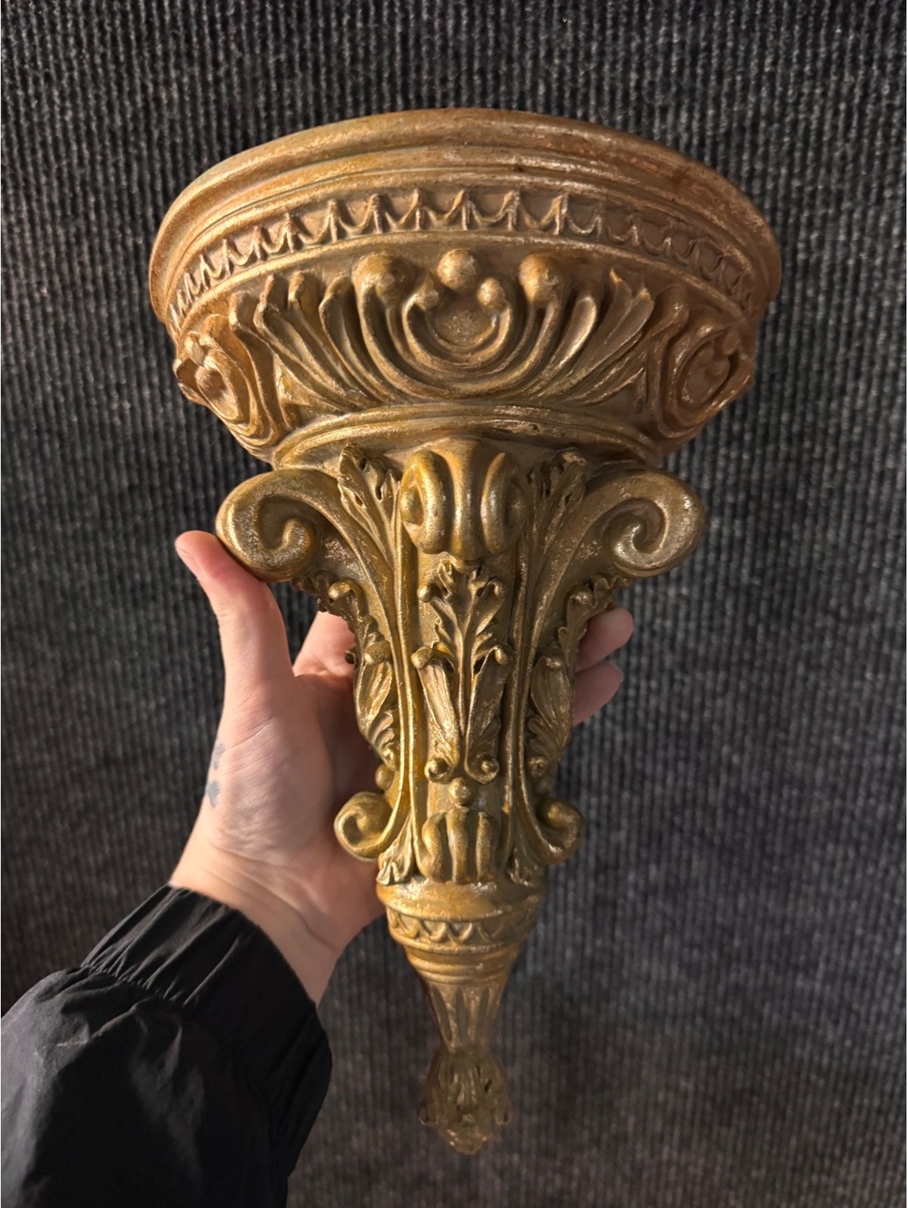 Vintage Ornate Gold Wall Bracket Shelf